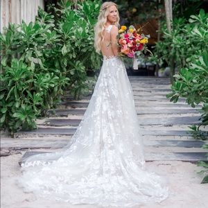 Meet your Posher, Caroline